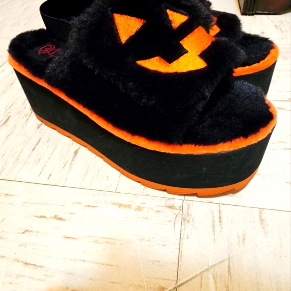 Strange Cult Pumpkin platform slides
